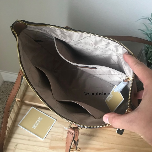 🌼Michael Kors Set - Picture 10 of 15